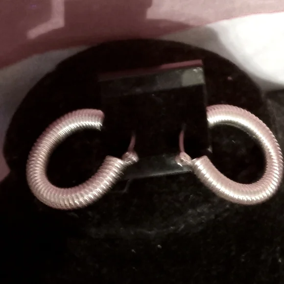 Hoop earrings - Picture 2 of 2